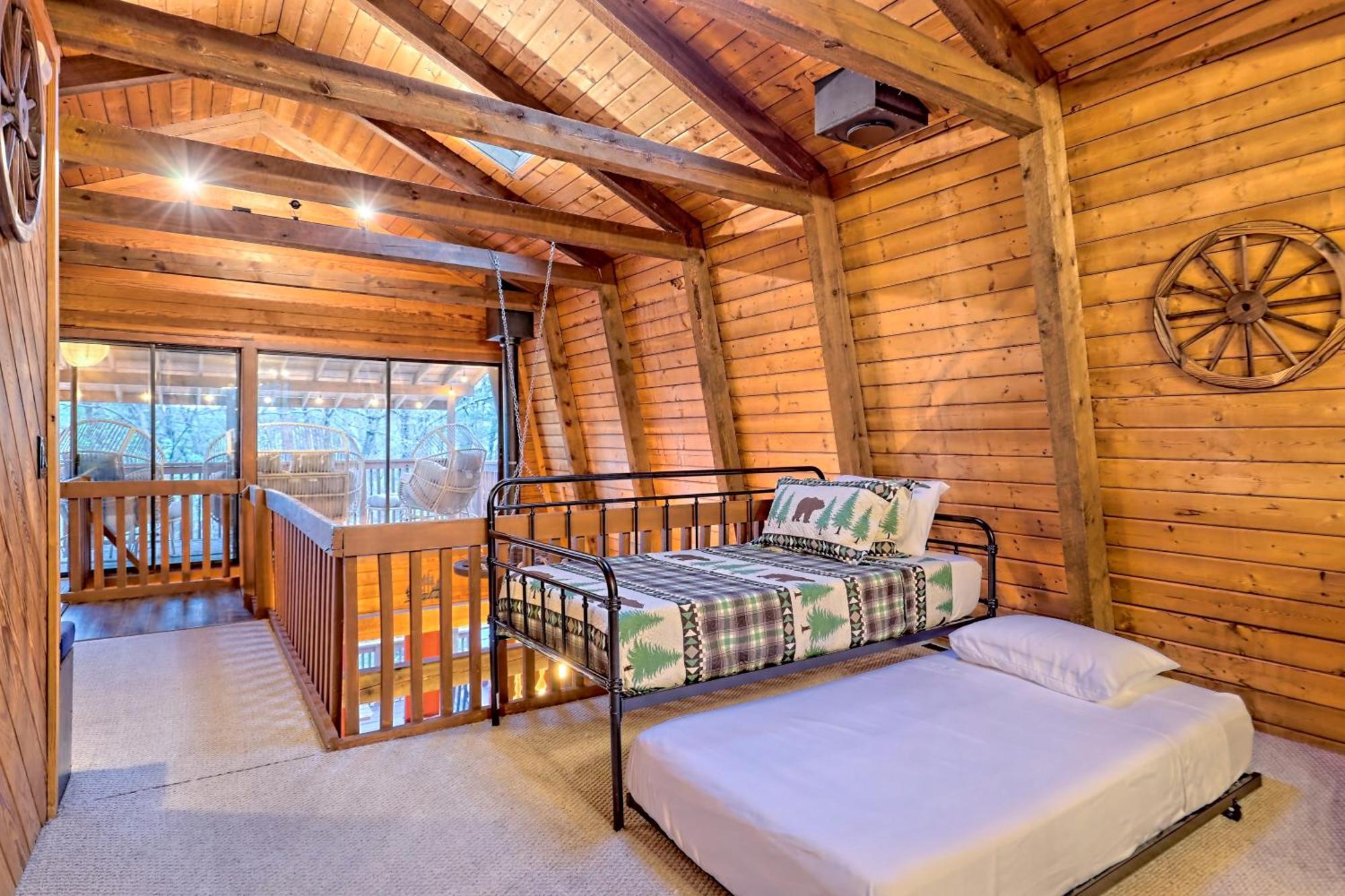 Near Downtown Helen - Hottub, Sauna, Game Room, Fire Pit Exterior photo