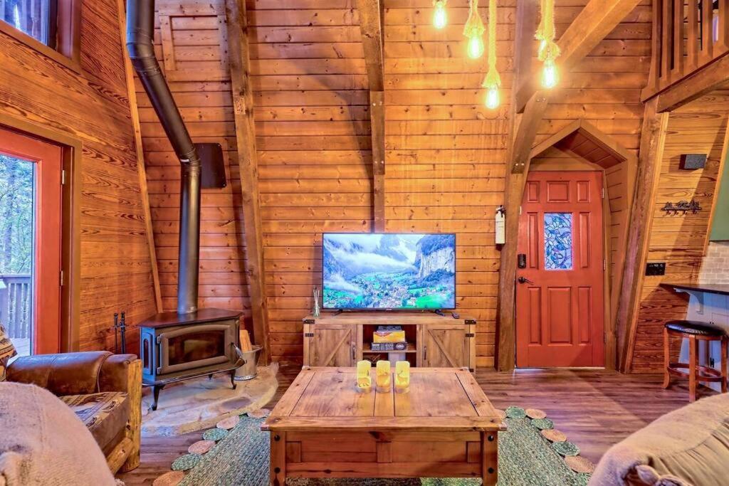 Near Downtown Helen - Hottub, Sauna, Game Room, Fire Pit Exterior photo